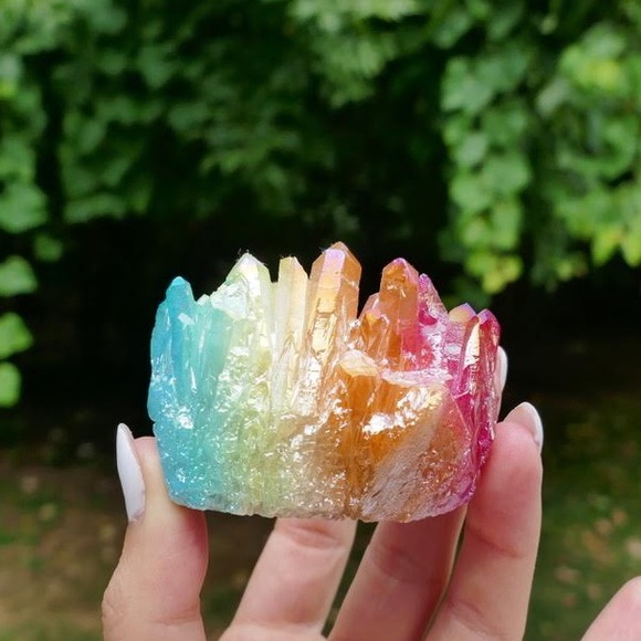 Rainbow Aura Quartz - Picture 3 of 7